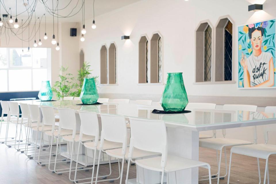 Bridge Backpackers Hostel Νέλσον Εξωτερικό φωτογραφία The interior of the restaurant