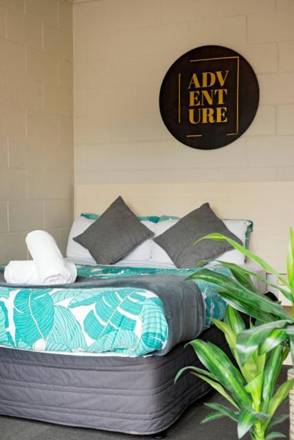 Bridge Backpackers Hostel Νέλσον Εξωτερικό φωτογραφία A bedroom at the hotel